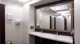 Двери для санузлов, Ресторан