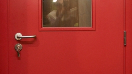 Двери в производственные помещения, Промышленные объекты